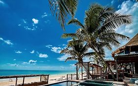 Amansala Chica Resort